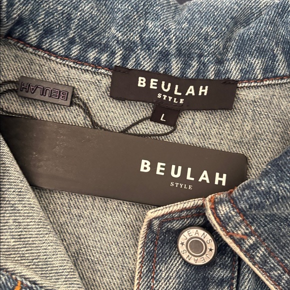 Beulah Blue Denim Jacket with White Lace Hem
( New ) - Picture 8 of 10